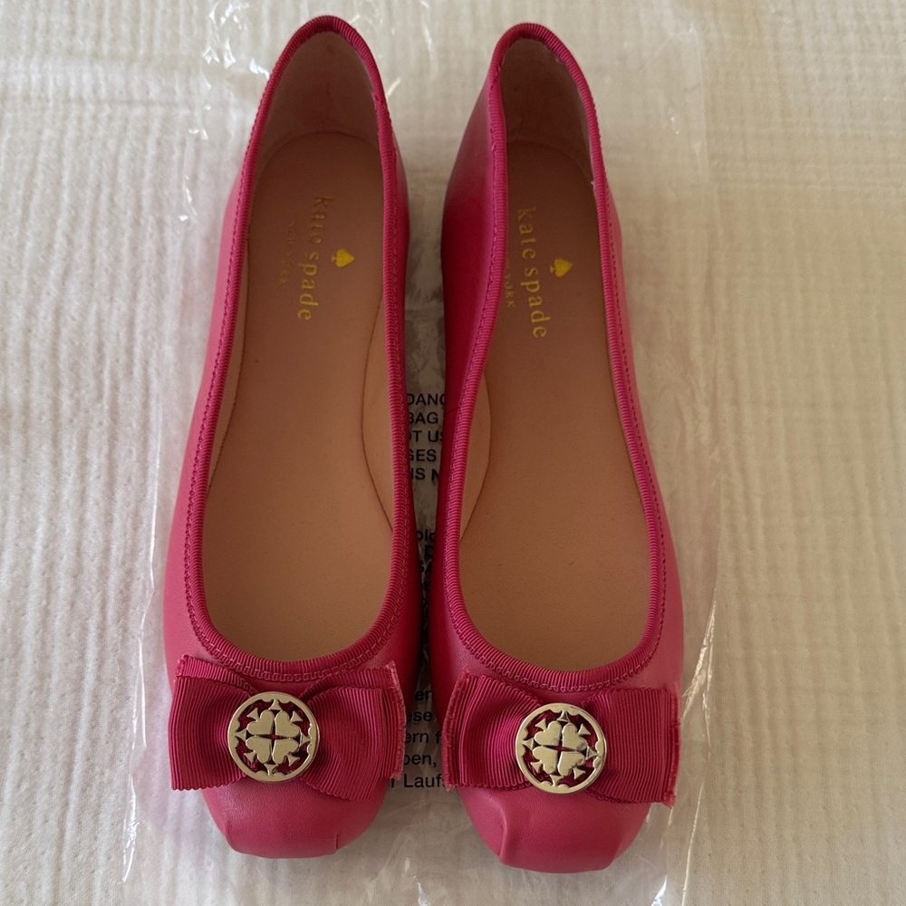Kate Spade Fuchsia Flats with Bow Accent NWOT
